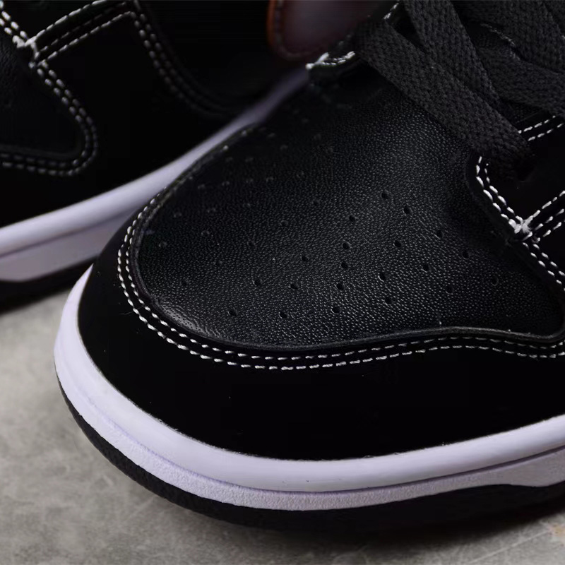 Nike Dunk Low Sneakers        fd6923-001  - FashionPlug