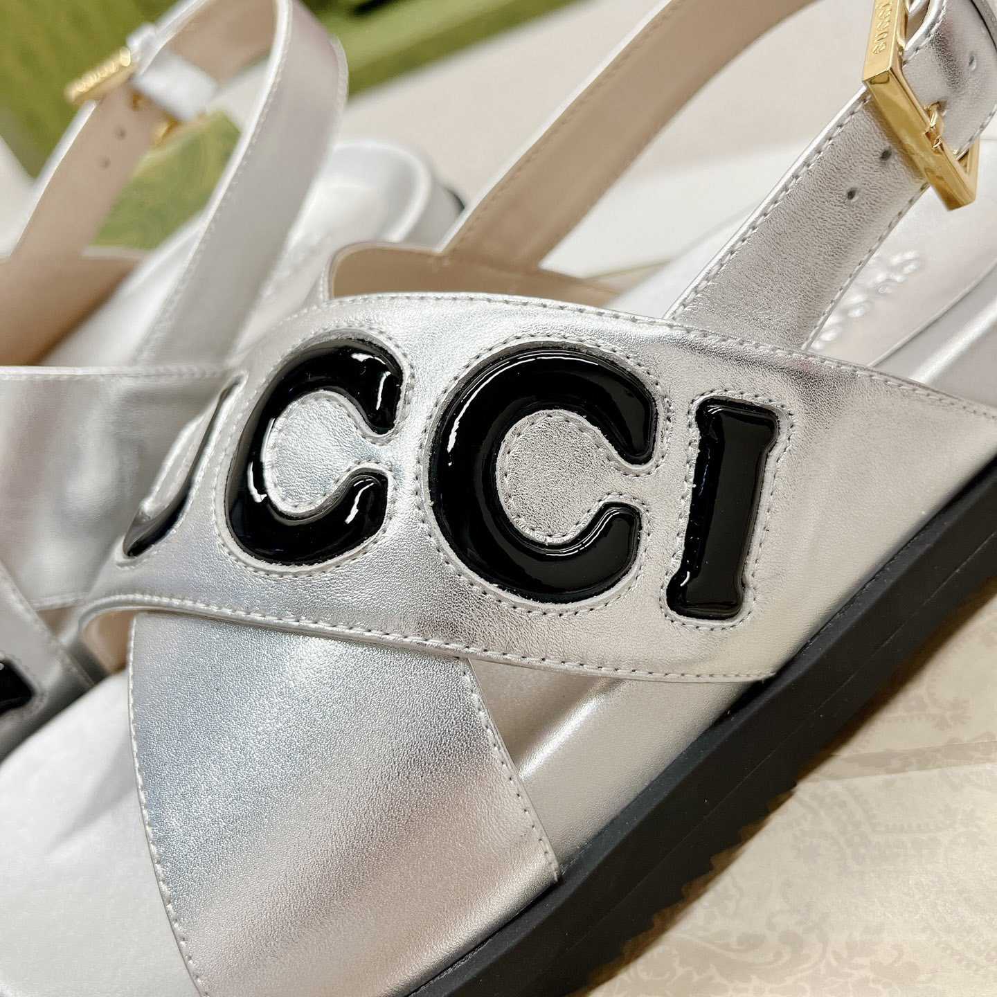 Gucci Women's Sandal - FashionPlug
