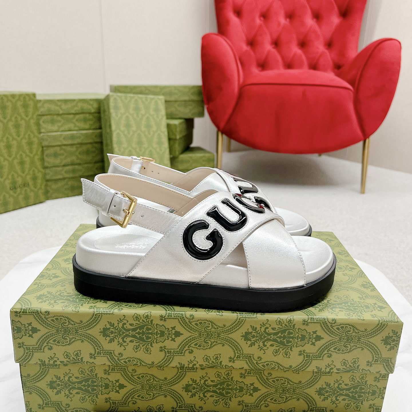 Gucci Women's Sandal - FashionPlug