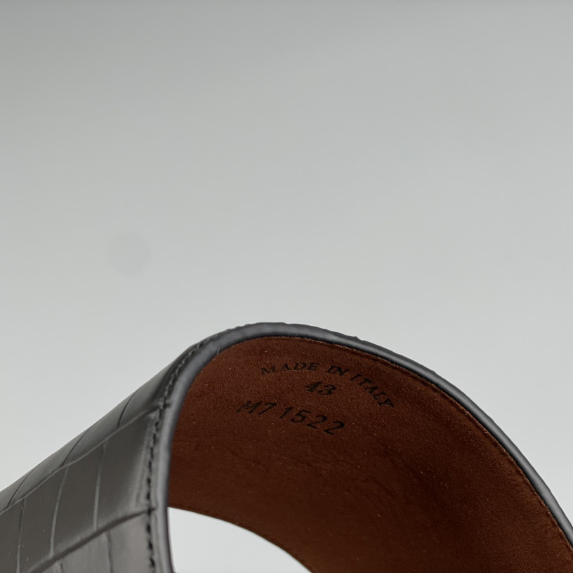Loro Piana Slide Sandal  - FashionPlug