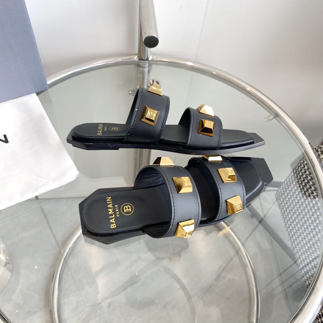 Balmain Ana Studded Leather Slides - FashionPlug