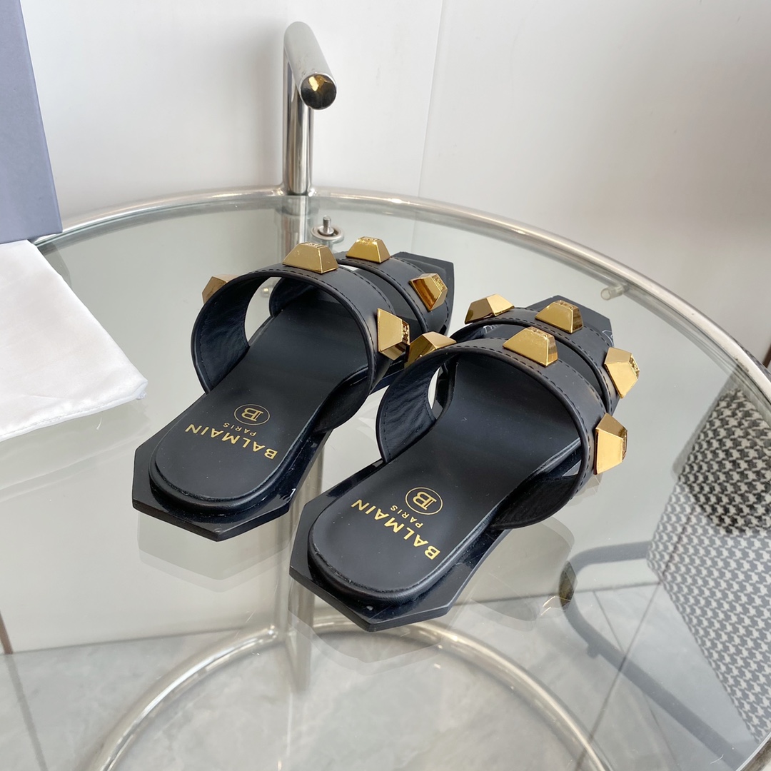 Balmain Ana Studded Leather Slides - FashionPlug