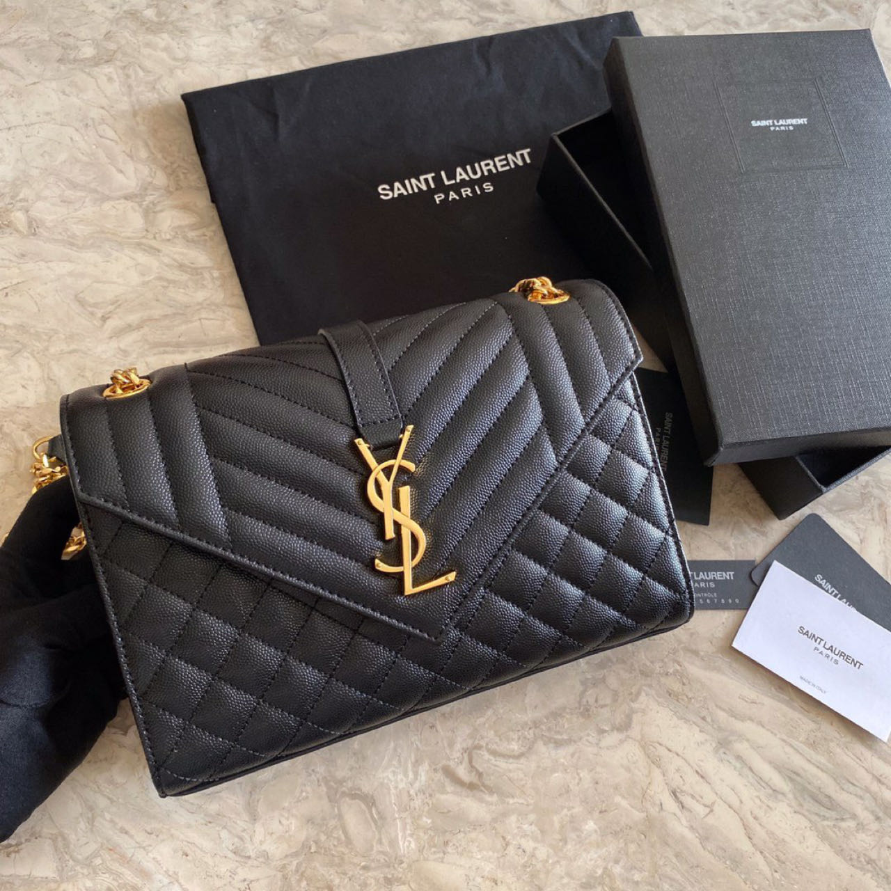 Saint Laurent Shoulder Bag (24-17.5-6cm) - FashionPlug