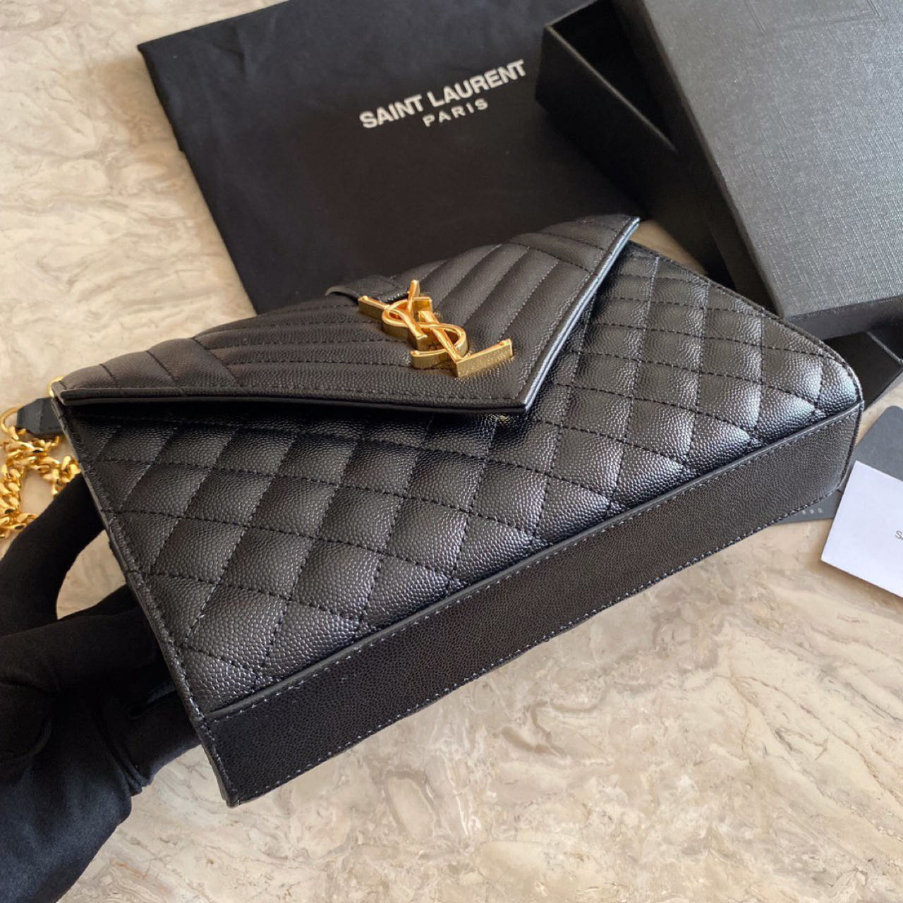 Saint Laurent Shoulder Bag (24-17.5-6cm) - FashionPlug