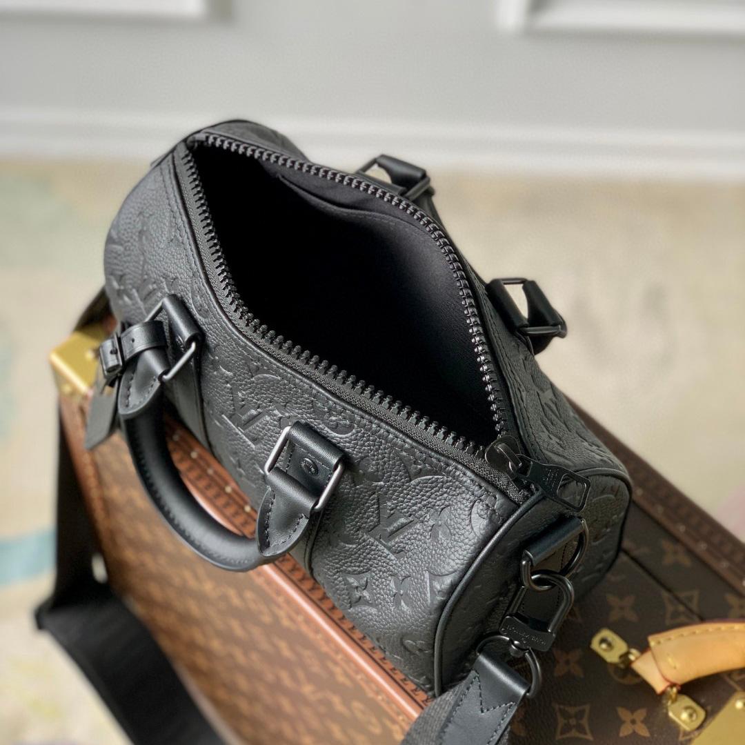 Louis Vuitton CKeepall Bandoulière 25 Taurillon Monogram (25x15x11CM)   M20900 - FashionPlug