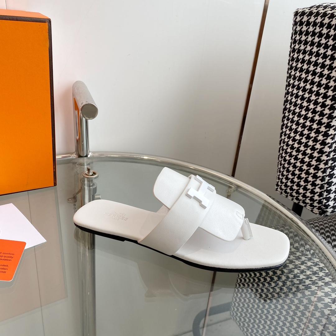 Hermes Galerie Sandal - FashionPlug