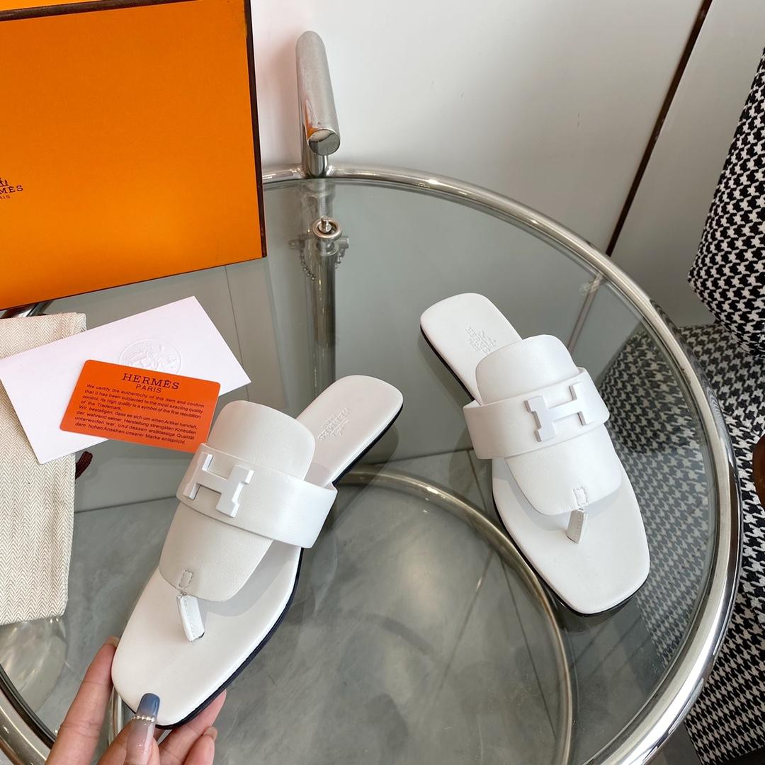 Hermes Galerie Sandal - FashionPlug