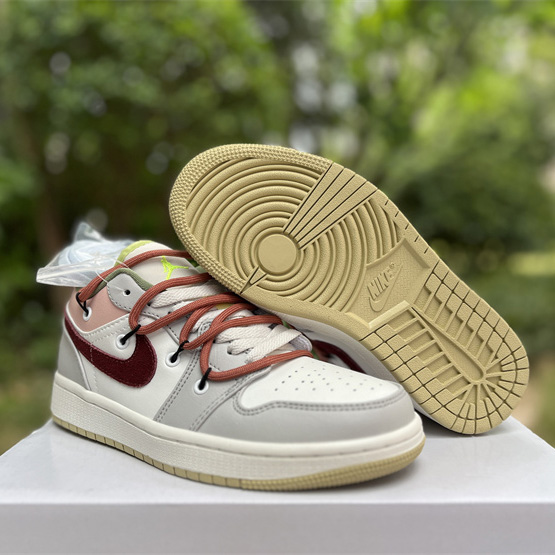 Air Jordan 1 Low Sneaker      FD9906-131  - FashionPlug