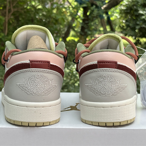 Air Jordan 1 Low Sneaker      FD9906-131  - FashionPlug