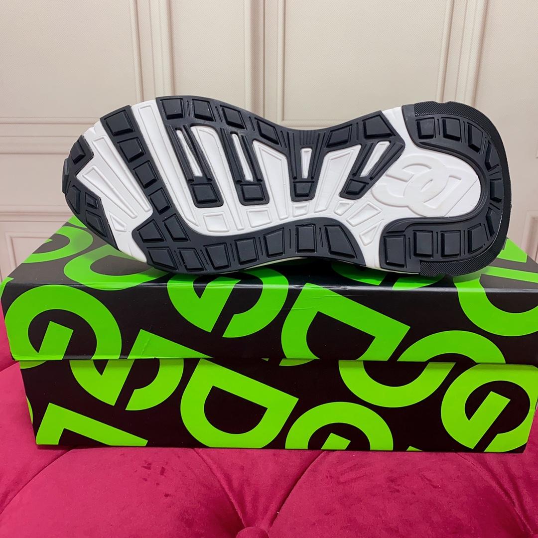 Dolce & Gabbana Fast Sneakers With Fusible Rhinestones - FashionPlug