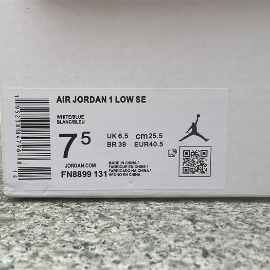 Air Jordan 1 Low SE “Emerald Rise” Sneaker      FN8899-131 - FashionPlug