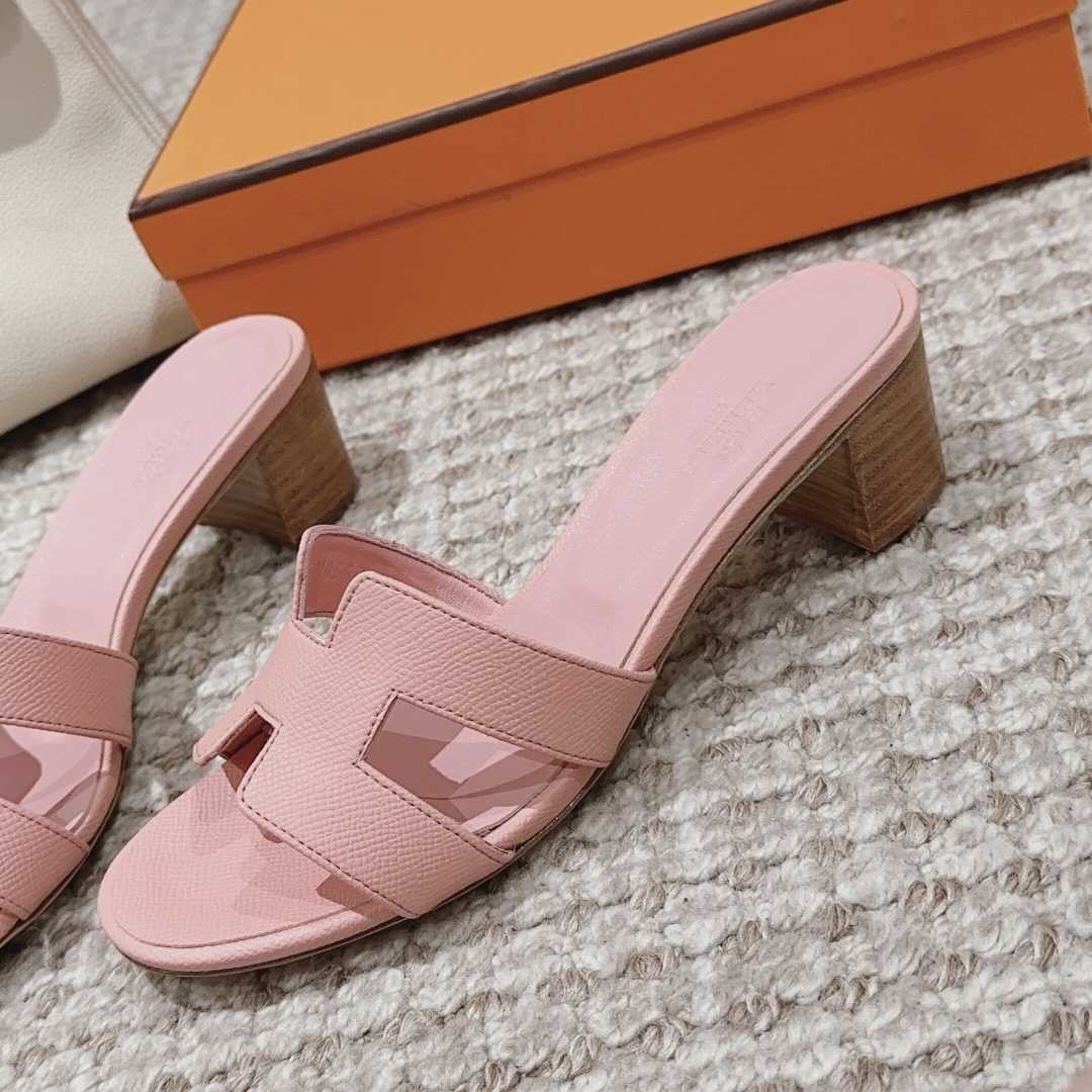 Hermes Oasis Sandal - FashionPlug