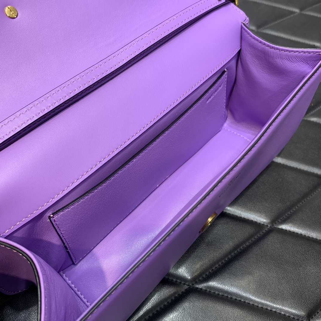 Valenti Garavani Locò Shoulder Bag (27-13-6cm) - FashionPlug