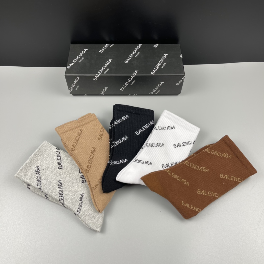 Balenciaga Socks/Box - FashionPlug