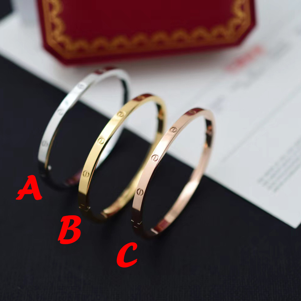 Cartier Bracelet - FashionPlug