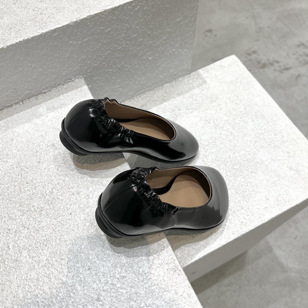 Bottega Veneta Atomic Ballerina Flat - FashionPlug