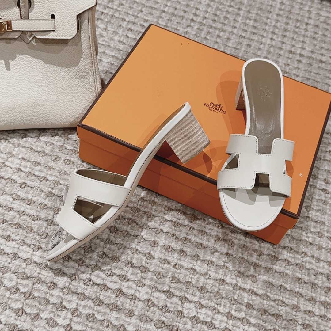 Hermes Oasis Sandal - FashionPlug