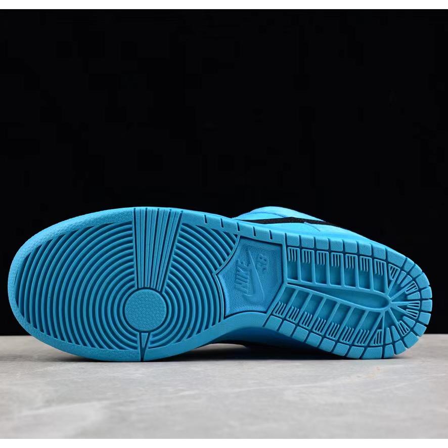 Nike SB Dunk Low Sneakers     FZ8319-300 - FashionPlug