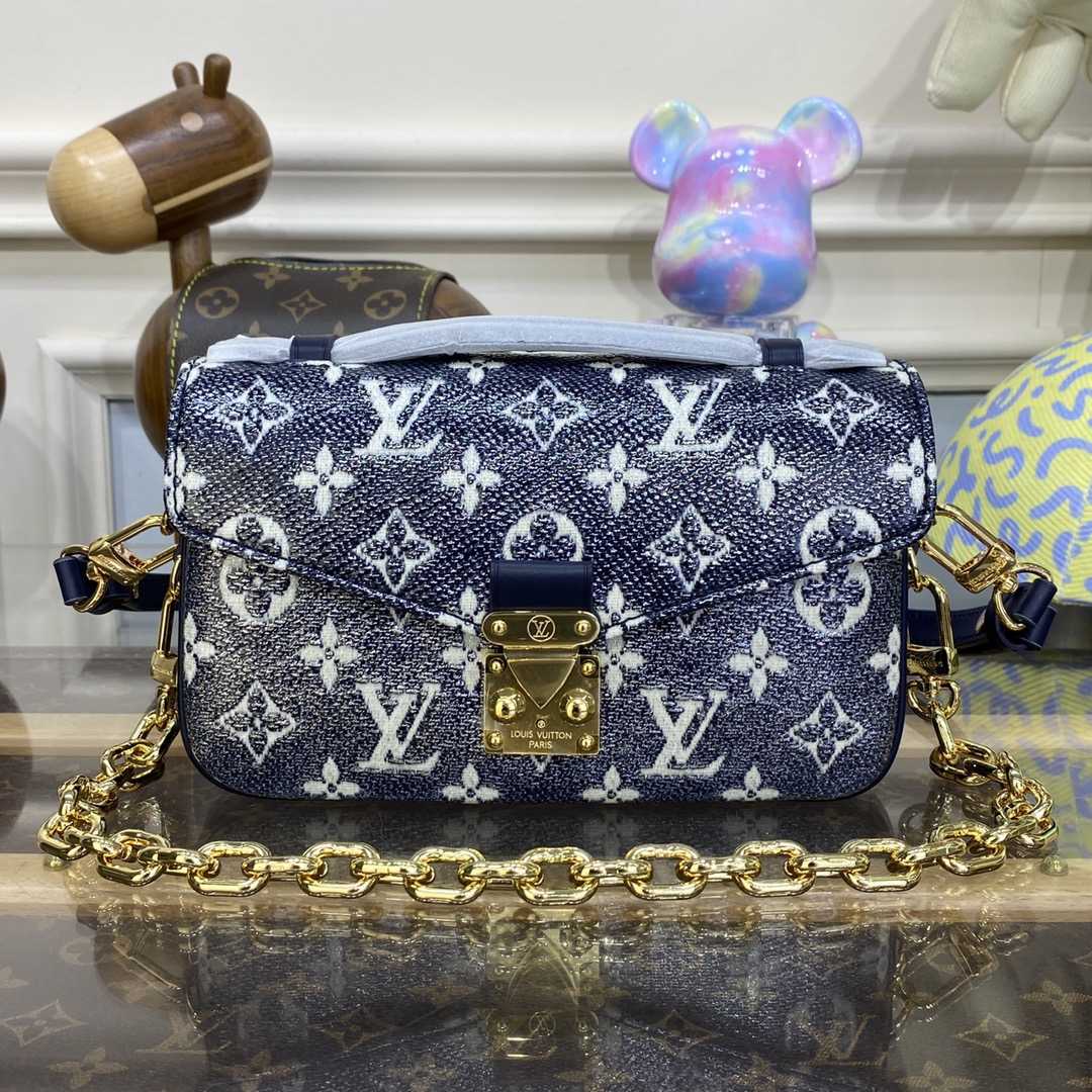 Louis Vuitton Pochette Métis East West (21.5x13.5x6cm)   M22834  - FashionPlug