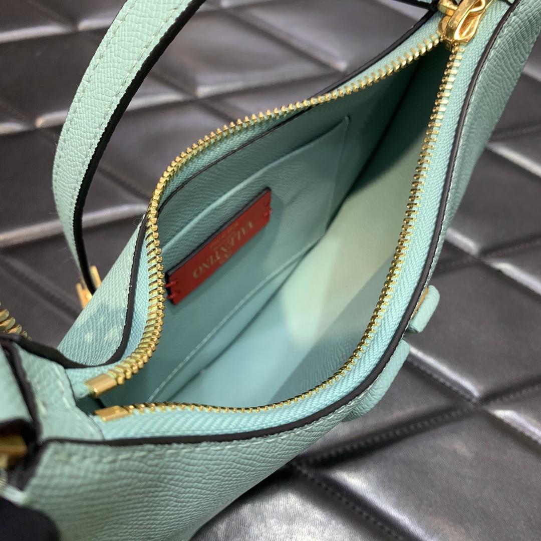 Valenti Garavani VLogo Signature Mini Bag (20-12-4cm) - FashionPlug