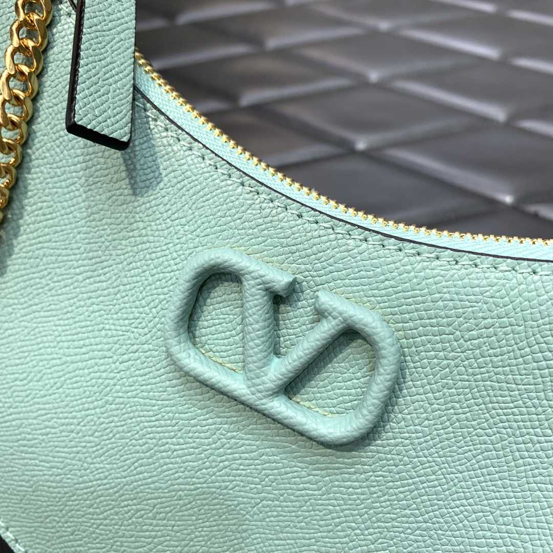 Valenti Garavani VLogo Signature Mini Bag (20-12-4cm) - FashionPlug