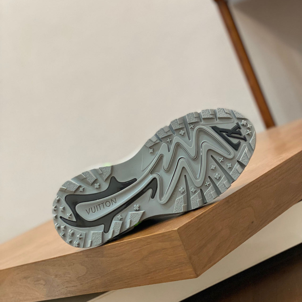 Louis Vuitton Runner Tatic Sneaker(Upon UK Size)    1ABLZ9 - FashionPlug