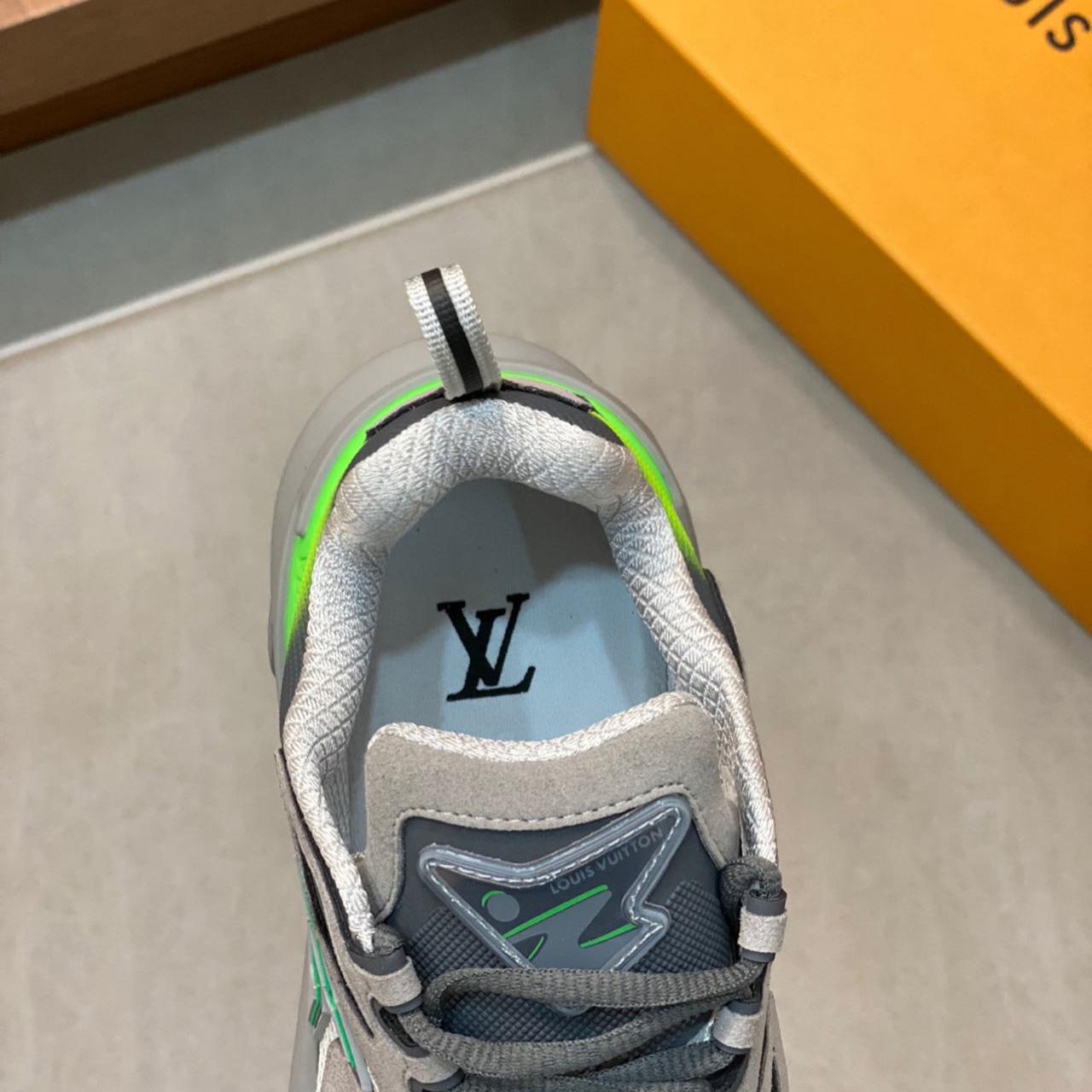 Louis Vuitton Runner Tatic Sneaker(Upon UK Size)    1ABLZ9 - FashionPlug