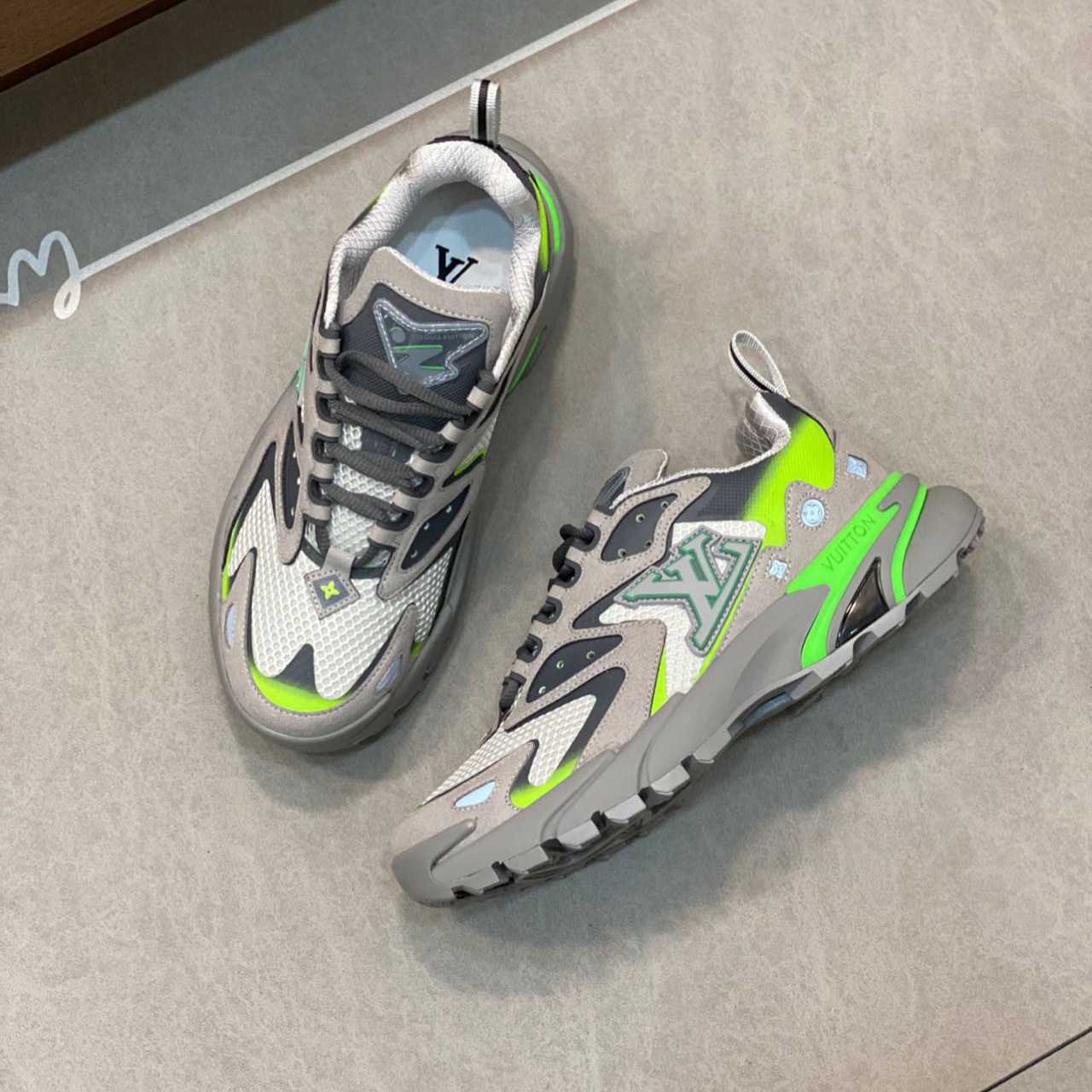 Louis Vuitton Runner Tatic Sneaker(Upon UK Size)    1ABLZ9 - FashionPlug