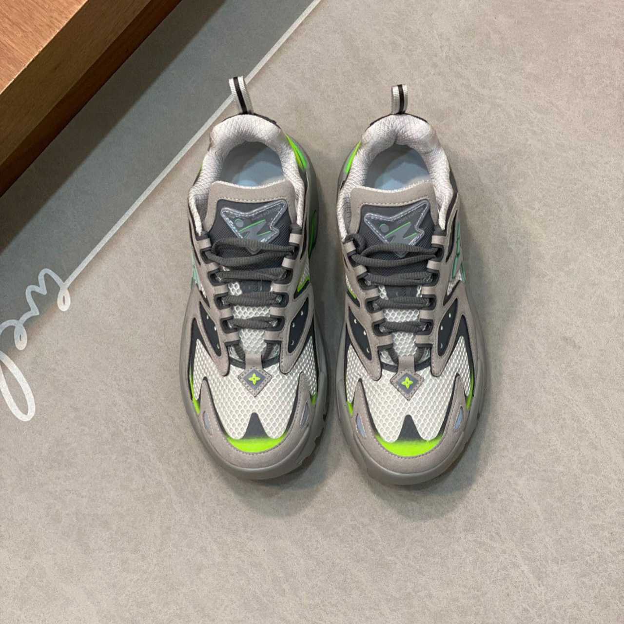 Louis Vuitton Runner Tatic Sneaker(Upon UK Size)    1ABLZ9 - FashionPlug