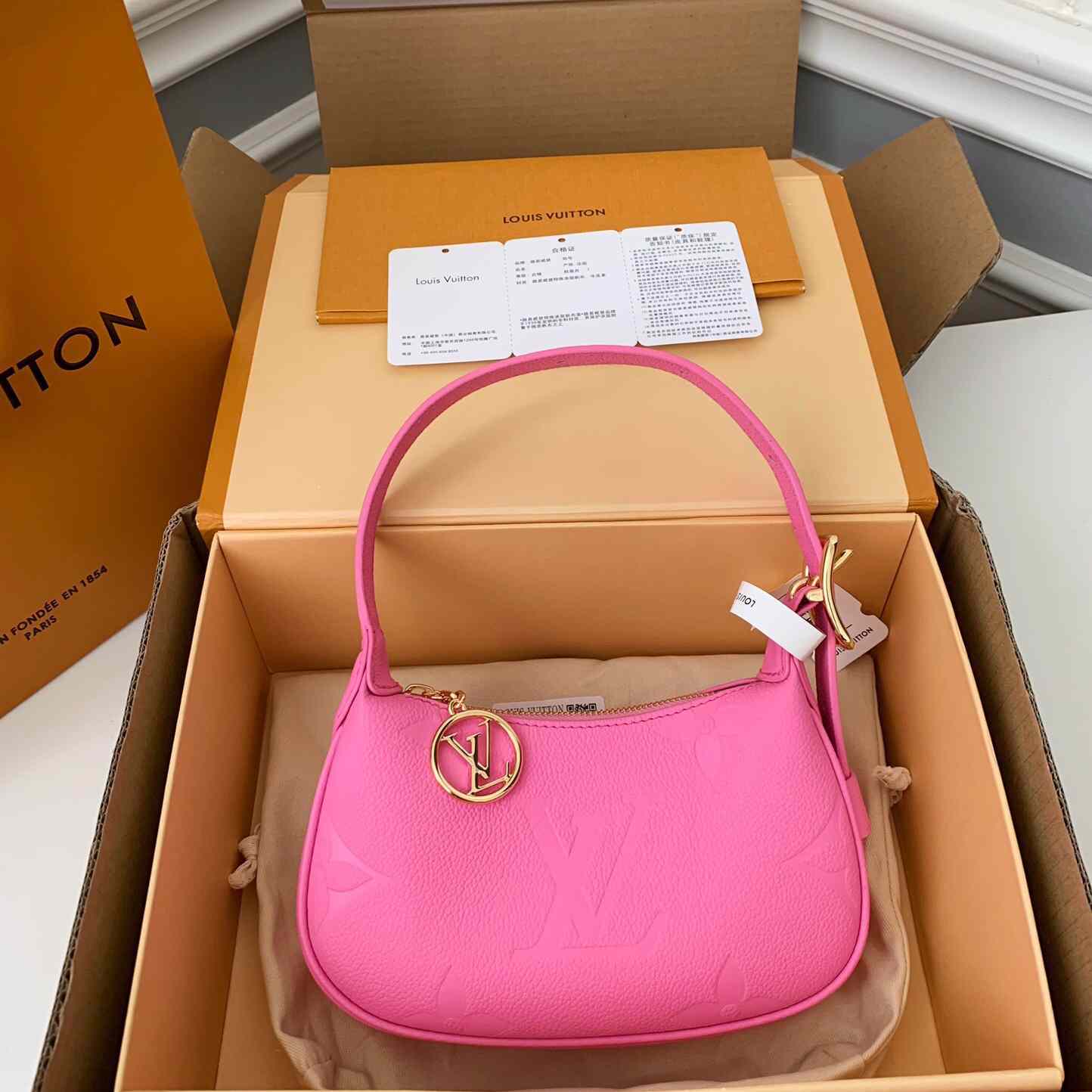 Louis Vuitton Mini Moon Monogram Empreinte (20.5*11*5cm)     M82487 - FashionPlug