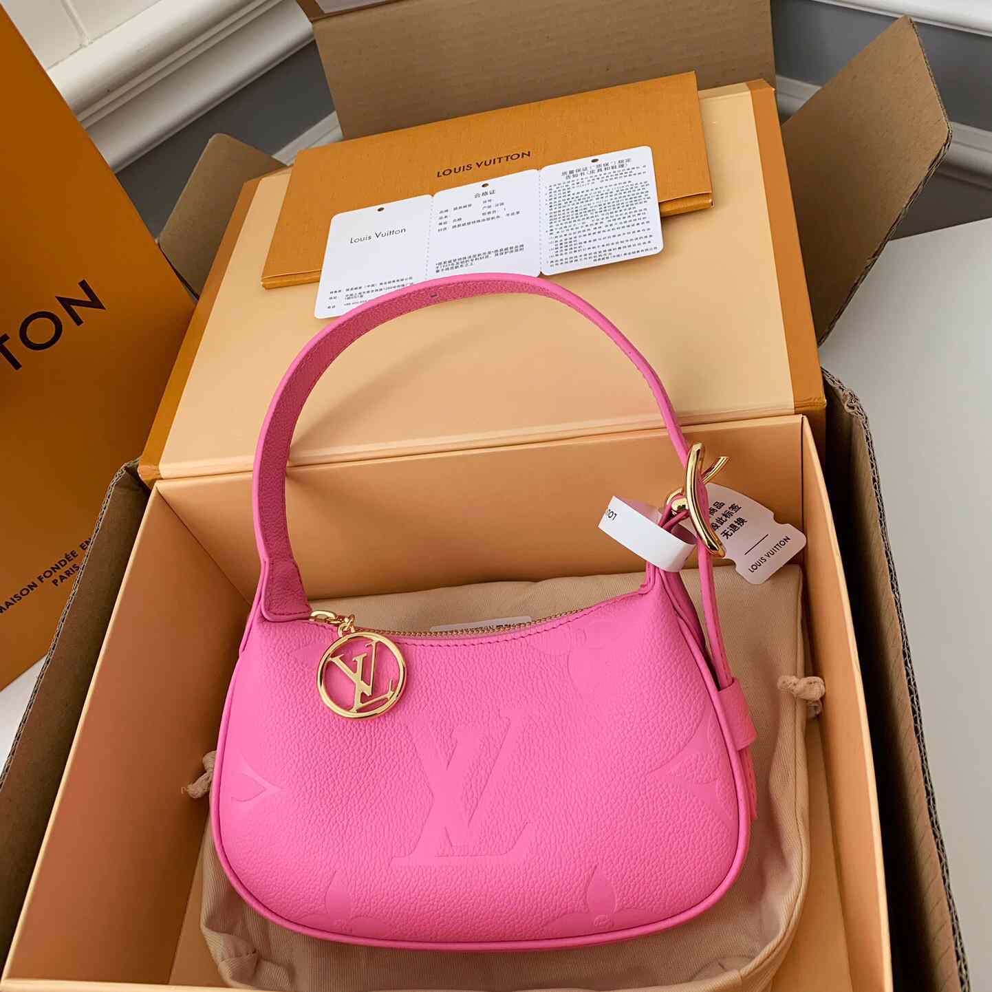 Louis Vuitton Mini Moon Monogram Empreinte (20.5*11*5cm)     M82487 - FashionPlug