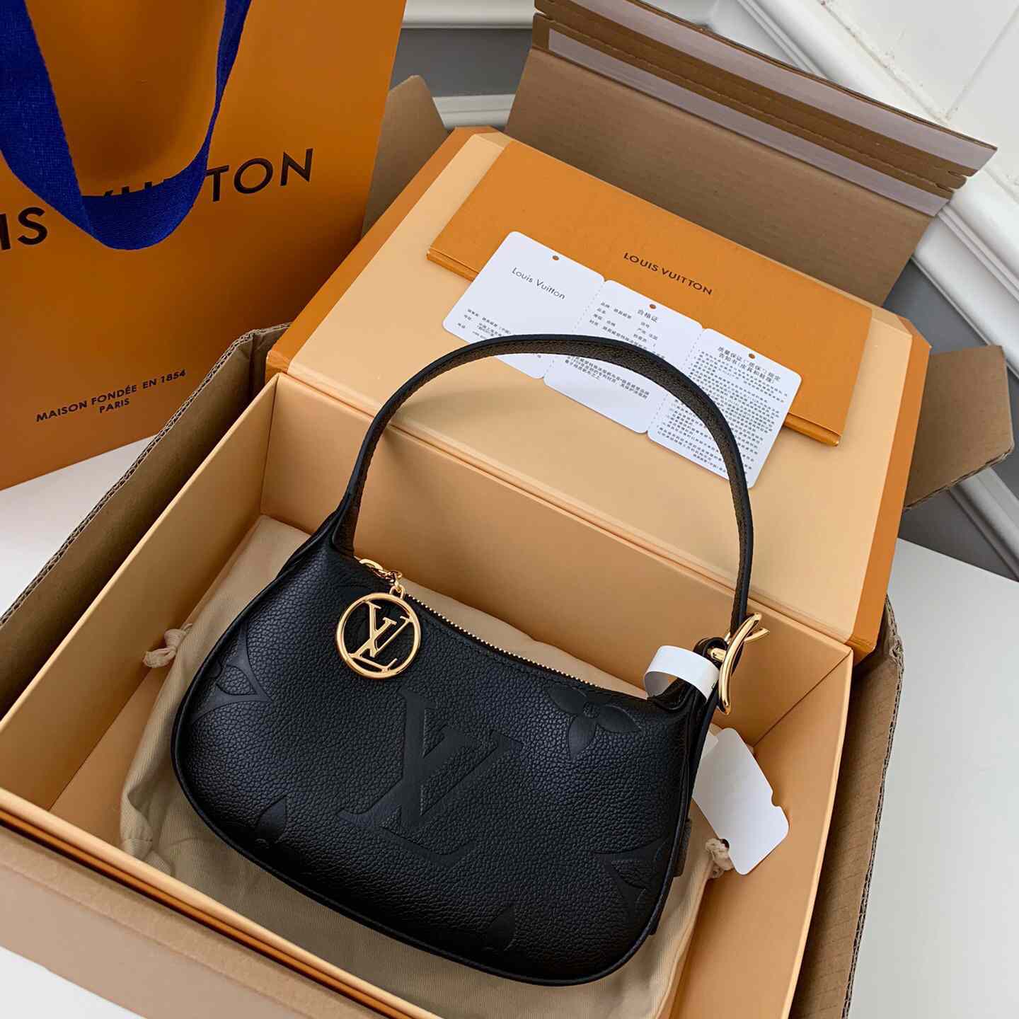 Louis Vuitton Mini Moon Monogram Empreinte (20.5*11*5cm)     M82391 - FashionPlug