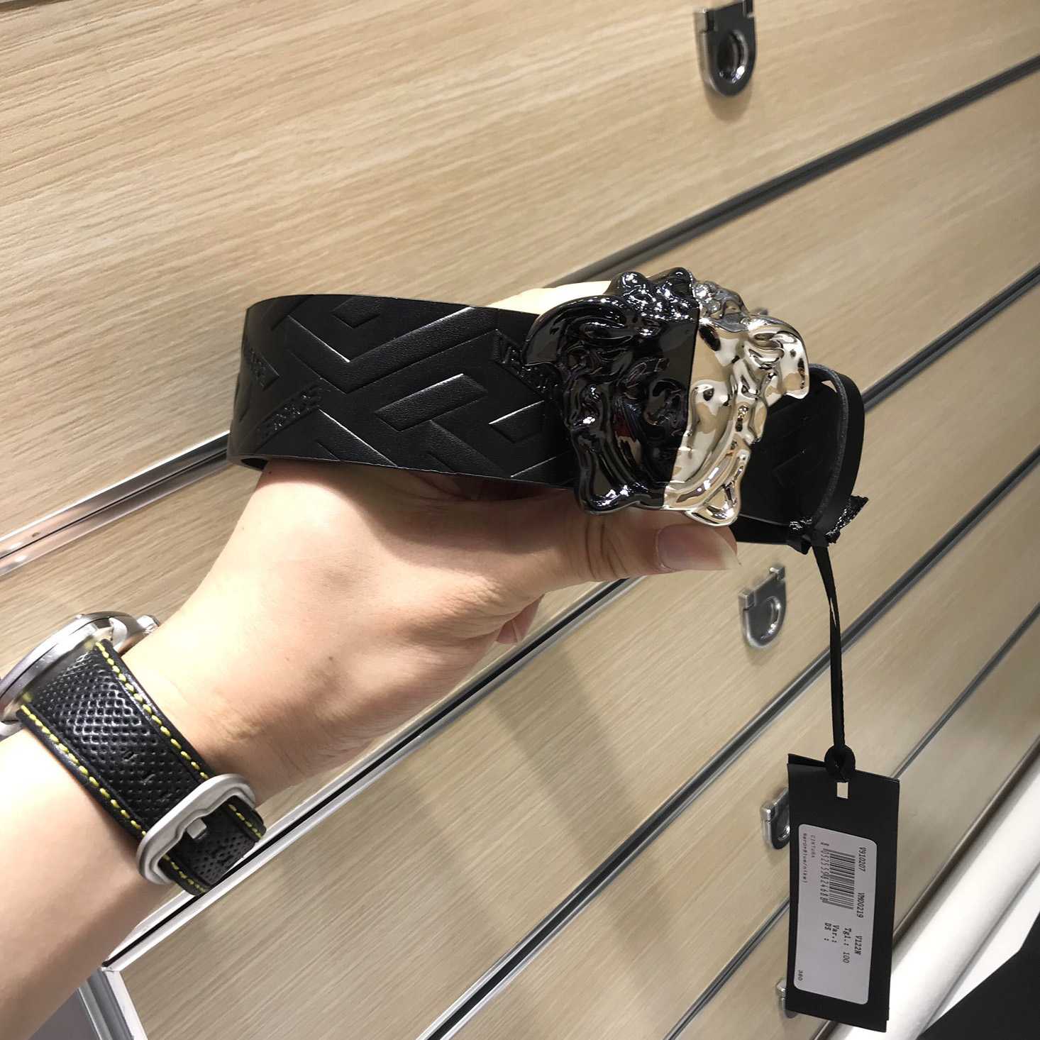 Versace Medusa Leathre Belt 38mm - FashionPlug