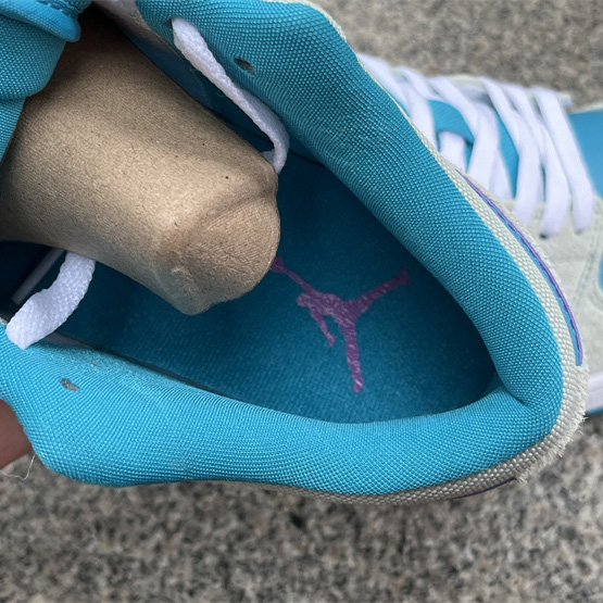 Air Jordan 1 Low Sneaker   DX4334-300 - FashionPlug
