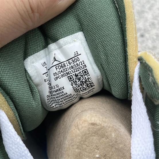 Air Jordan 1 Low Craft SE “Light Olive” Sneaker      FD6819-300 - FashionPlug