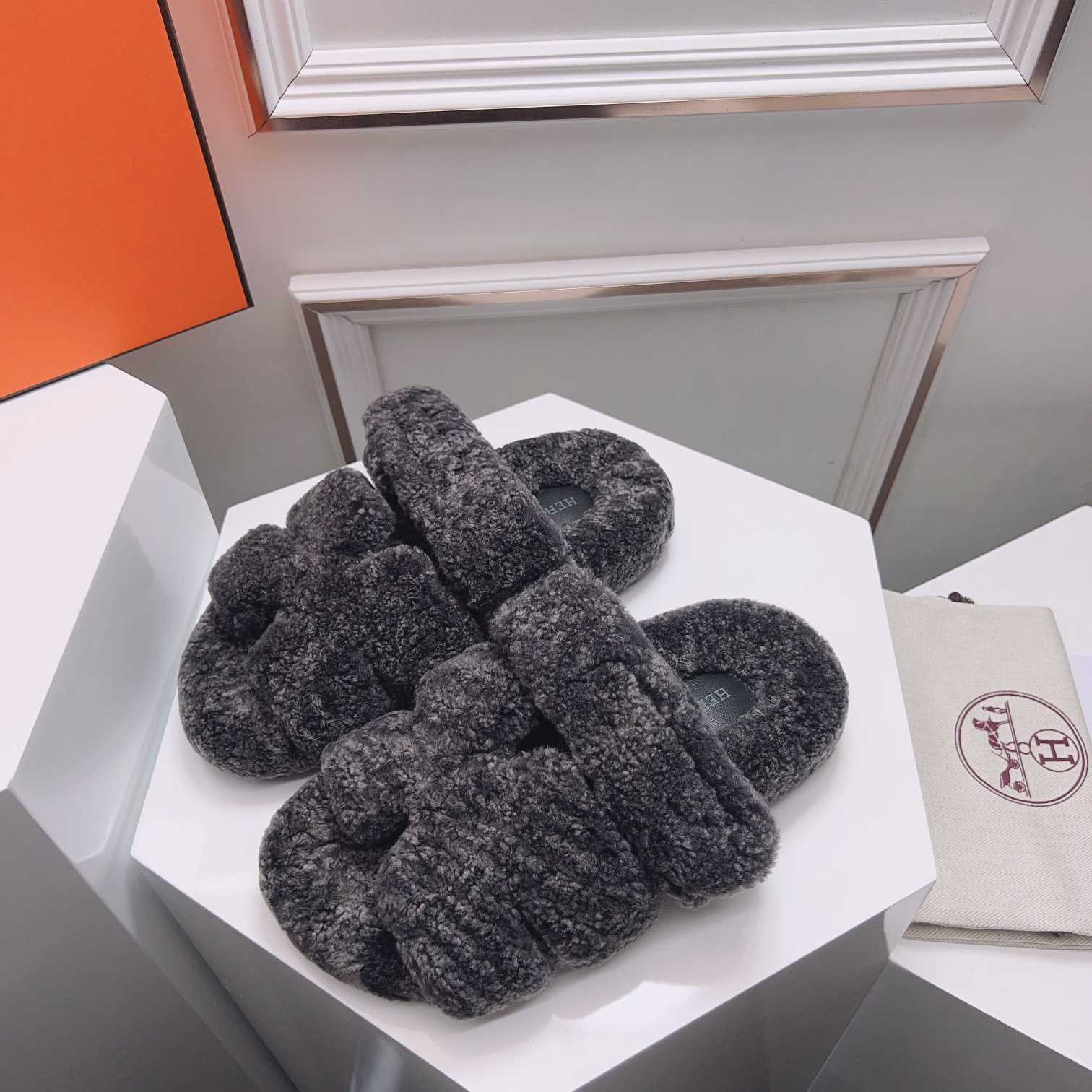 Hermes Chypre Sandal - FashionPlug