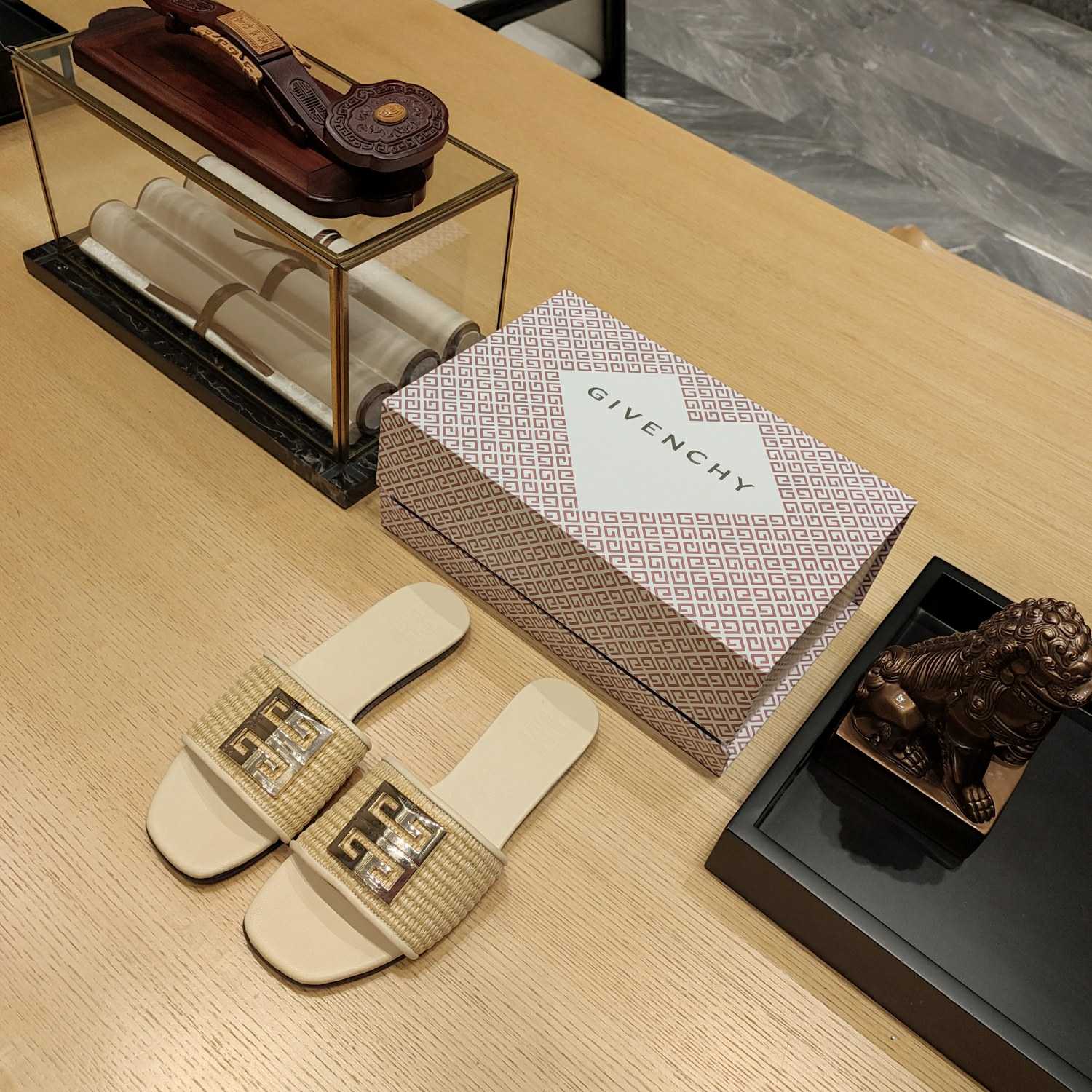 Givenchy 4G Flat Mules In Raffia - FashionPlug