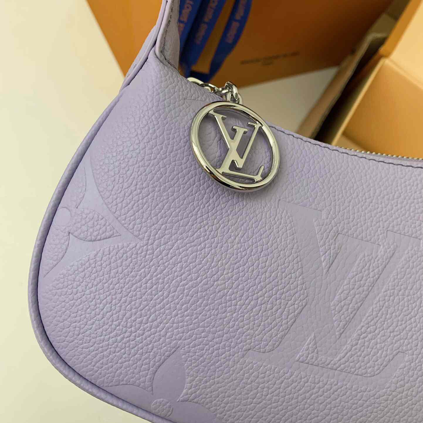 Louis Vuitton Mini Moon Monogram Empreinte (20.5*11*5cm)     M82426 - FashionPlug