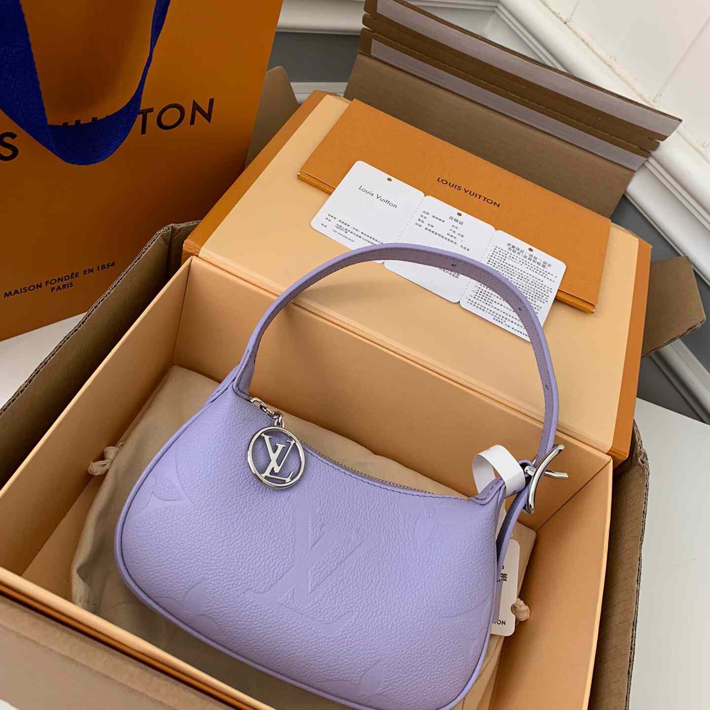 Louis Vuitton Mini Moon Monogram Empreinte (20.5*11*5cm)     M82426 - FashionPlug