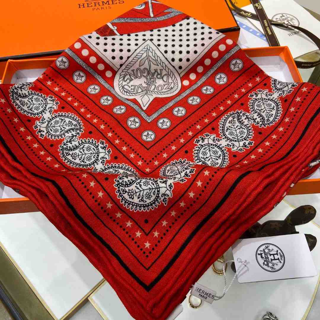 Hermes Zouaves et Dragons Bandana Shawl 140 - FashionPlug
