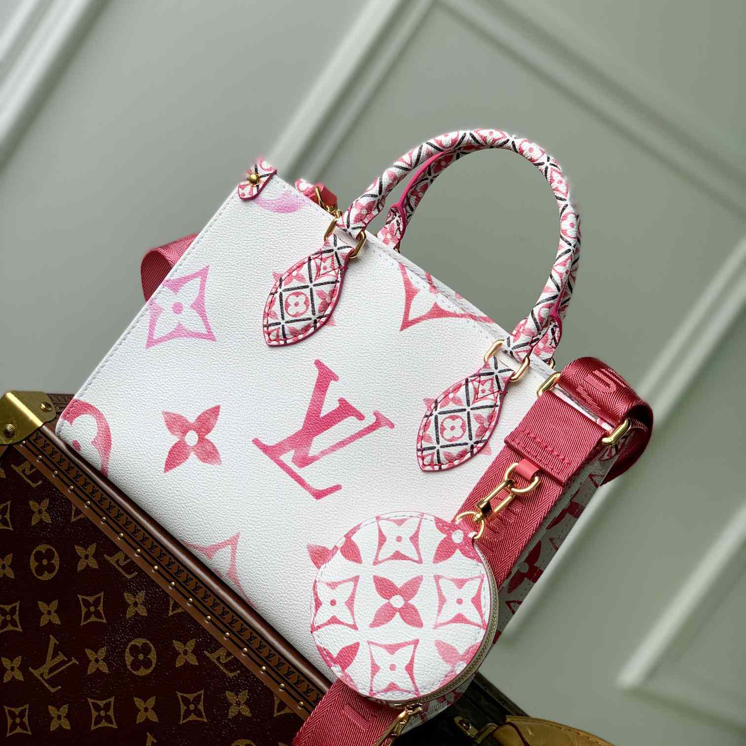 Louis Vuitton OnTheGo PM   M22976 - FashionPlug