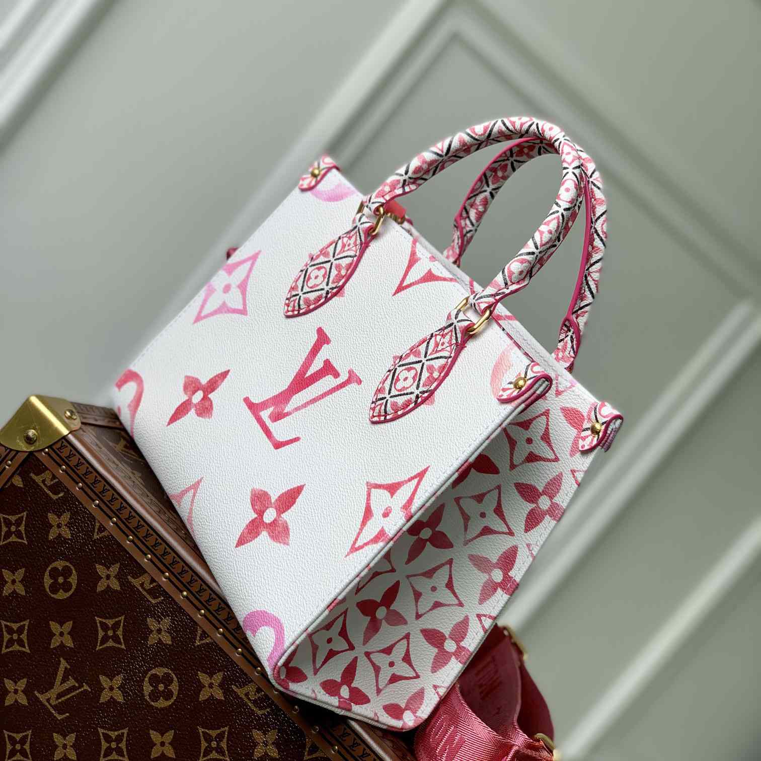 Louis Vuitton OnTheGo PM   M22976 - FashionPlug