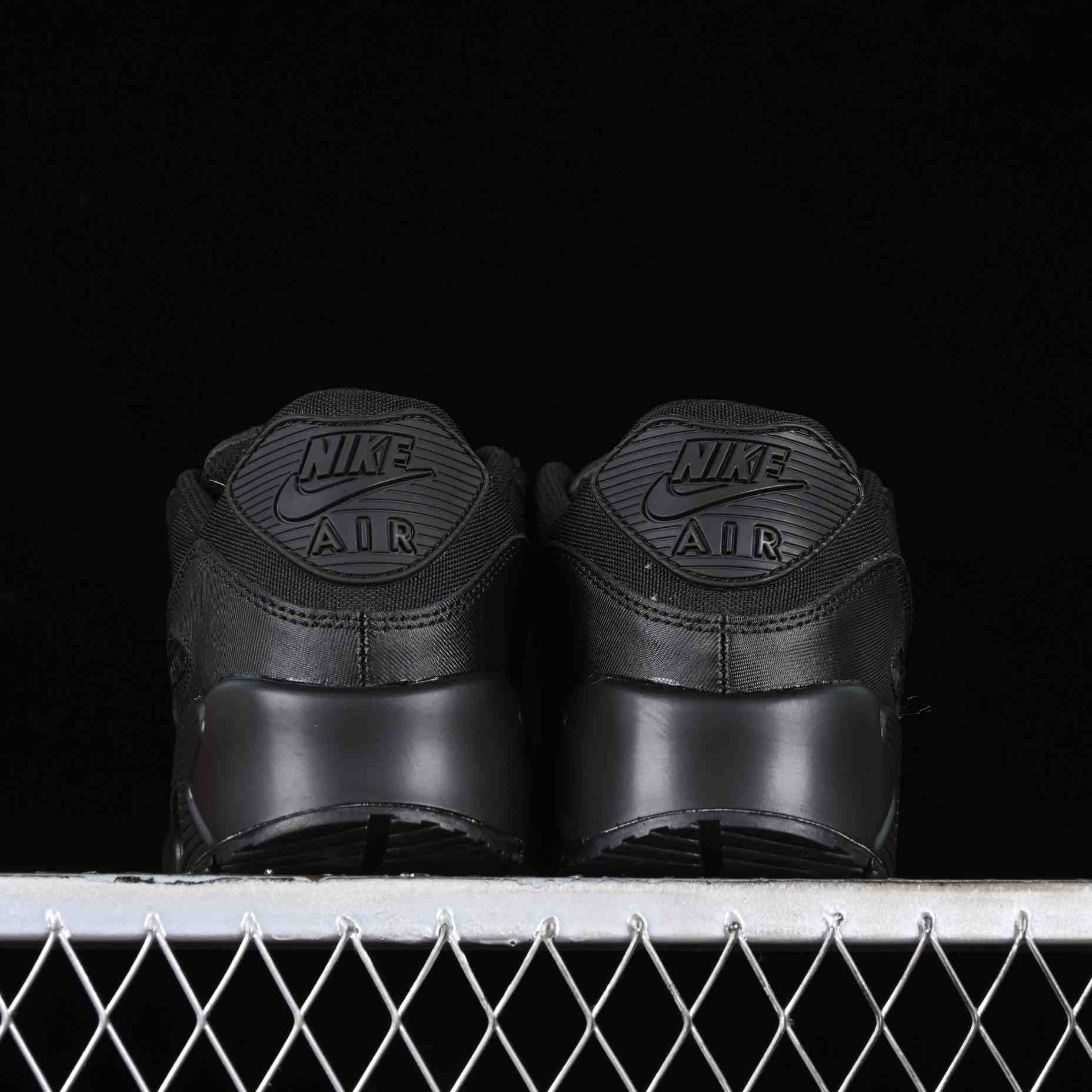 Nike Air Max 90 Sneakers     537384-090 - FashionPlug