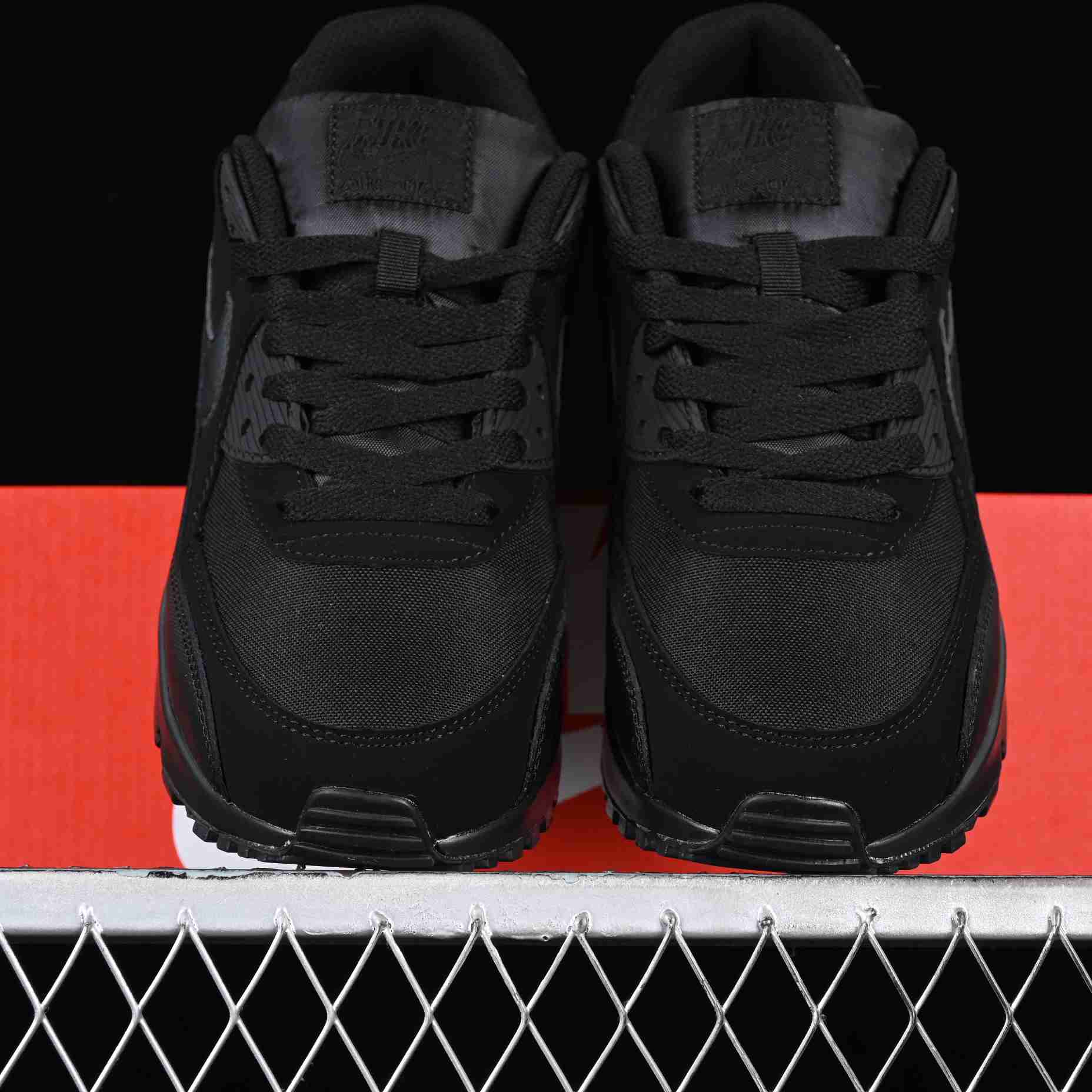 Nike Air Max 90 Sneakers     537384-090 - FashionPlug