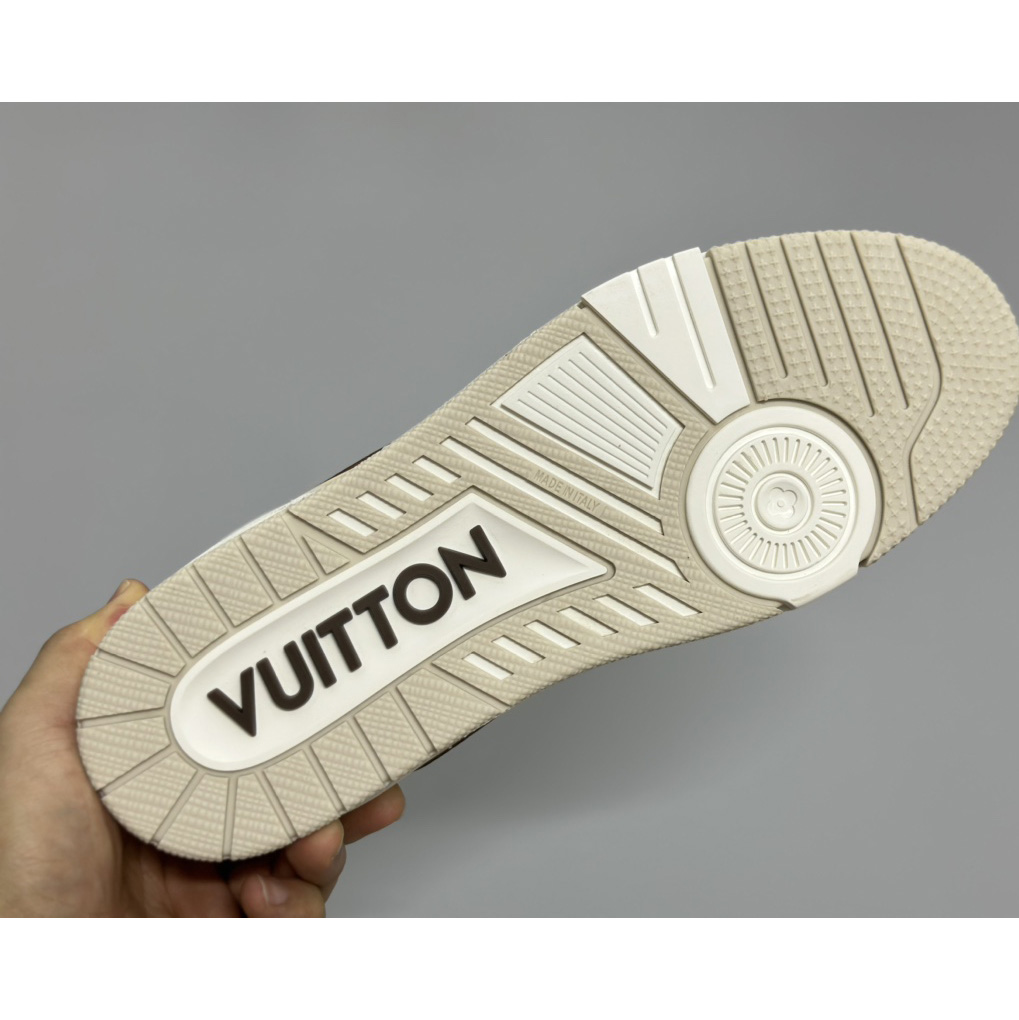 Louis Vuitton LV Trainer Sneaker       1ABLVG - FashionPlug