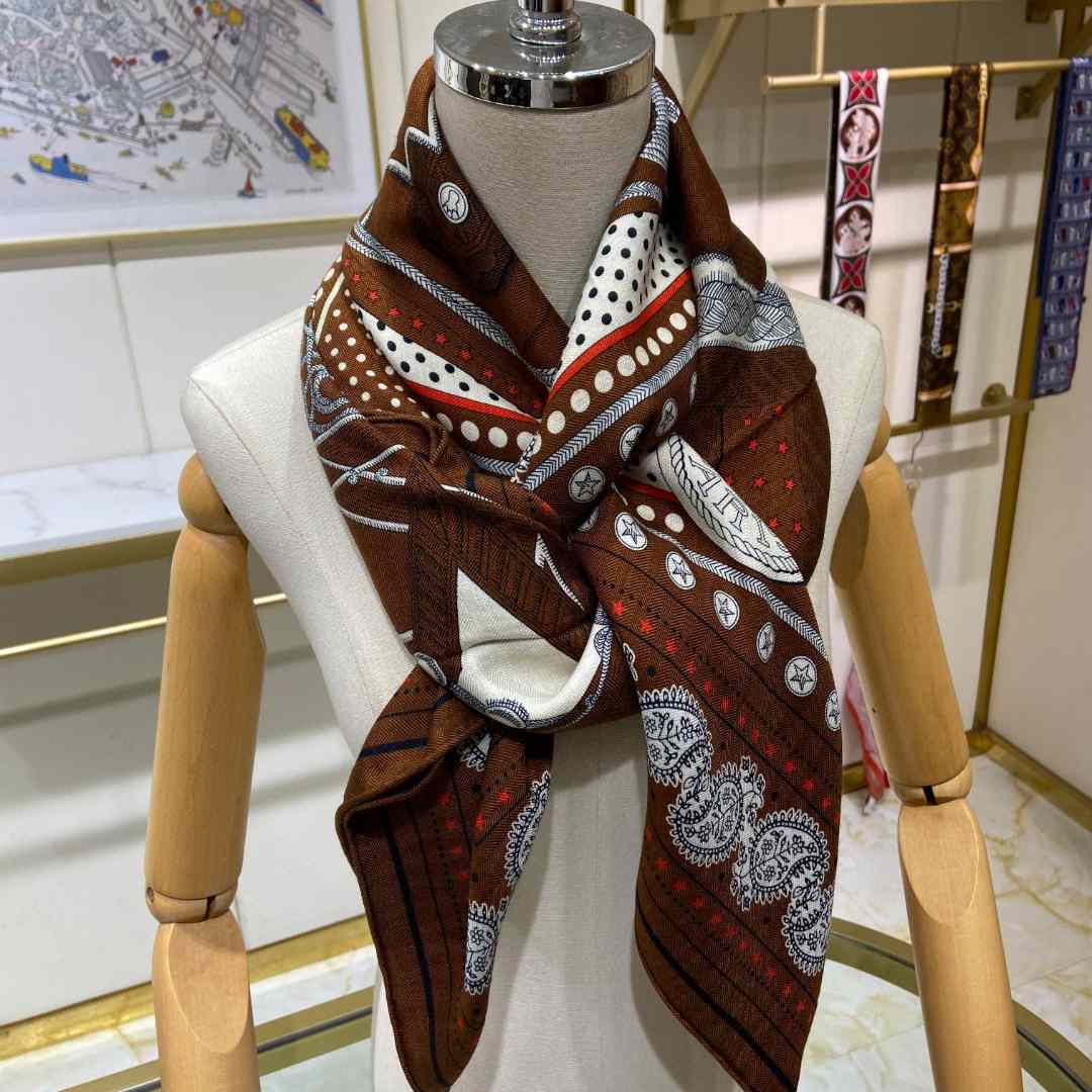 Hermes Zouaves et Dragons Bandana Shawl 140 - FashionPlug