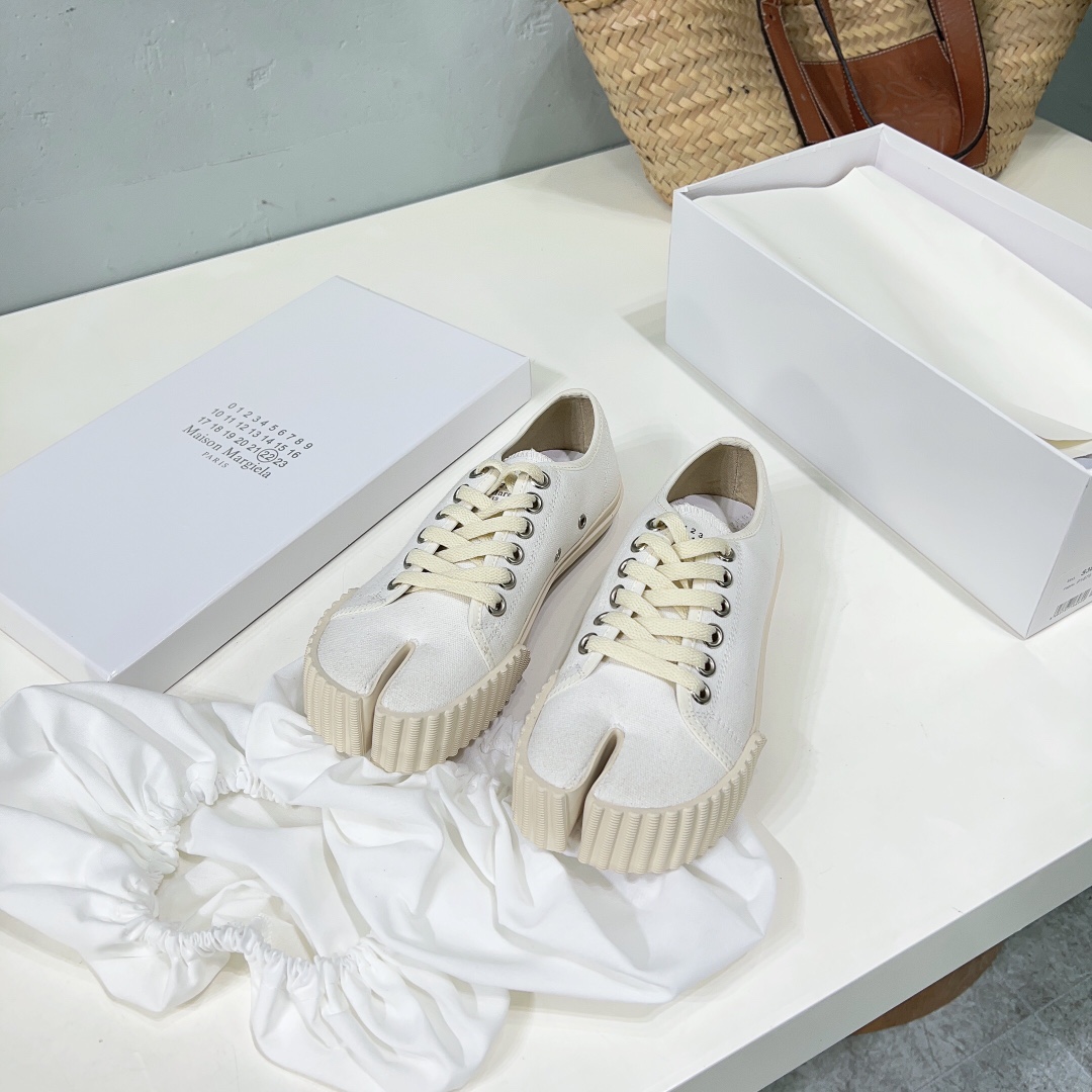 Maison Margiela Tabi Leather Sneakers - FashionPlug