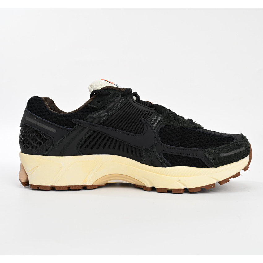 NikeAir Zoom Vomero 5 Pure Black Sneaker    FD0533-010  - FashionPlug
