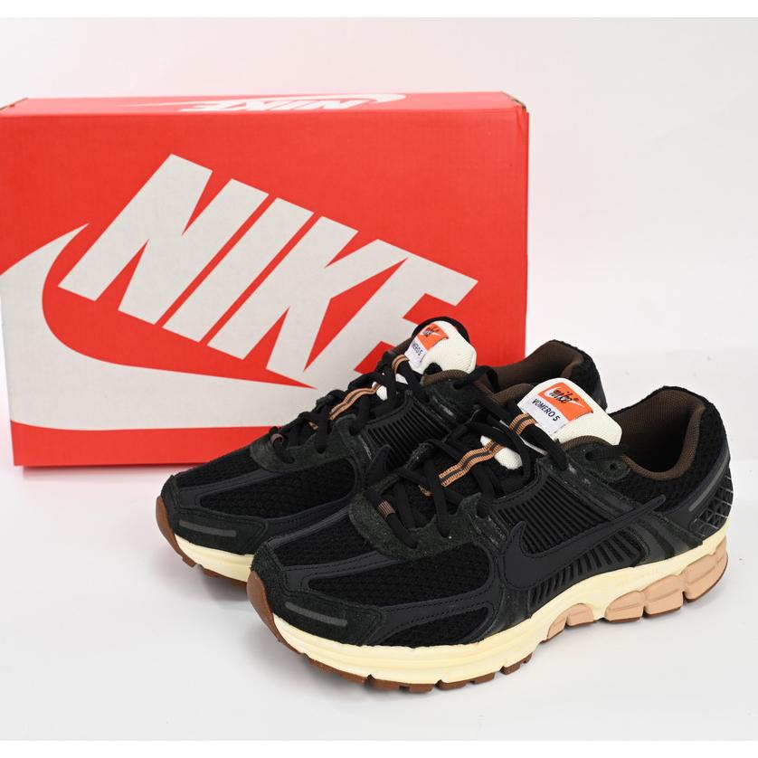 NikeAir Zoom Vomero 5 Pure Black Sneaker    FD0533-010  - FashionPlug