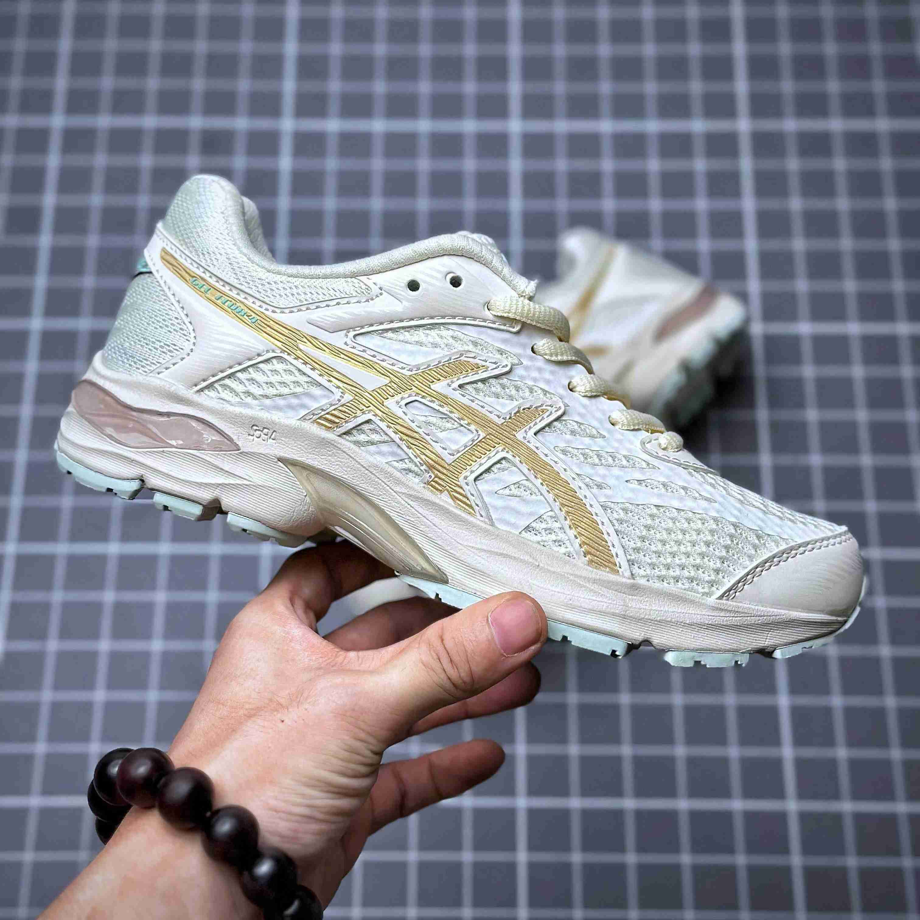 Asics Gel-Flux 4 Sneakers  - FashionPlug